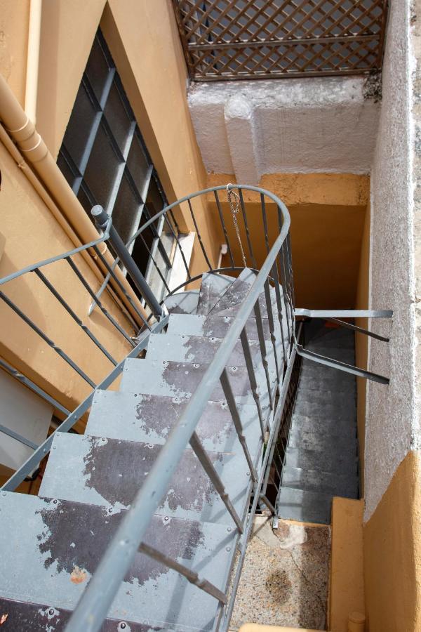 Stylish, Basement Studio With Roof Top Access - Ep9B Athens Luaran gambar
